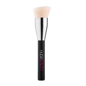 HUDA Fabulous Foundation Brush
